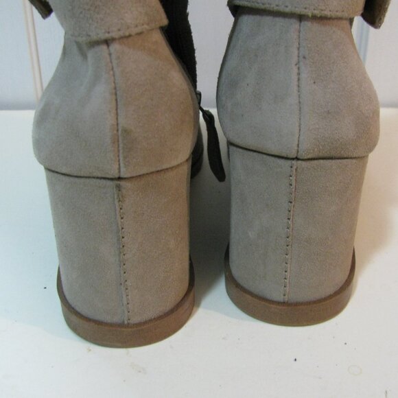 ** Santo Beige Tan Suede Boot 10M 10 NWOT Pointed Toe Zip Up Buckle Wedge Heel - Picture 6 of 13